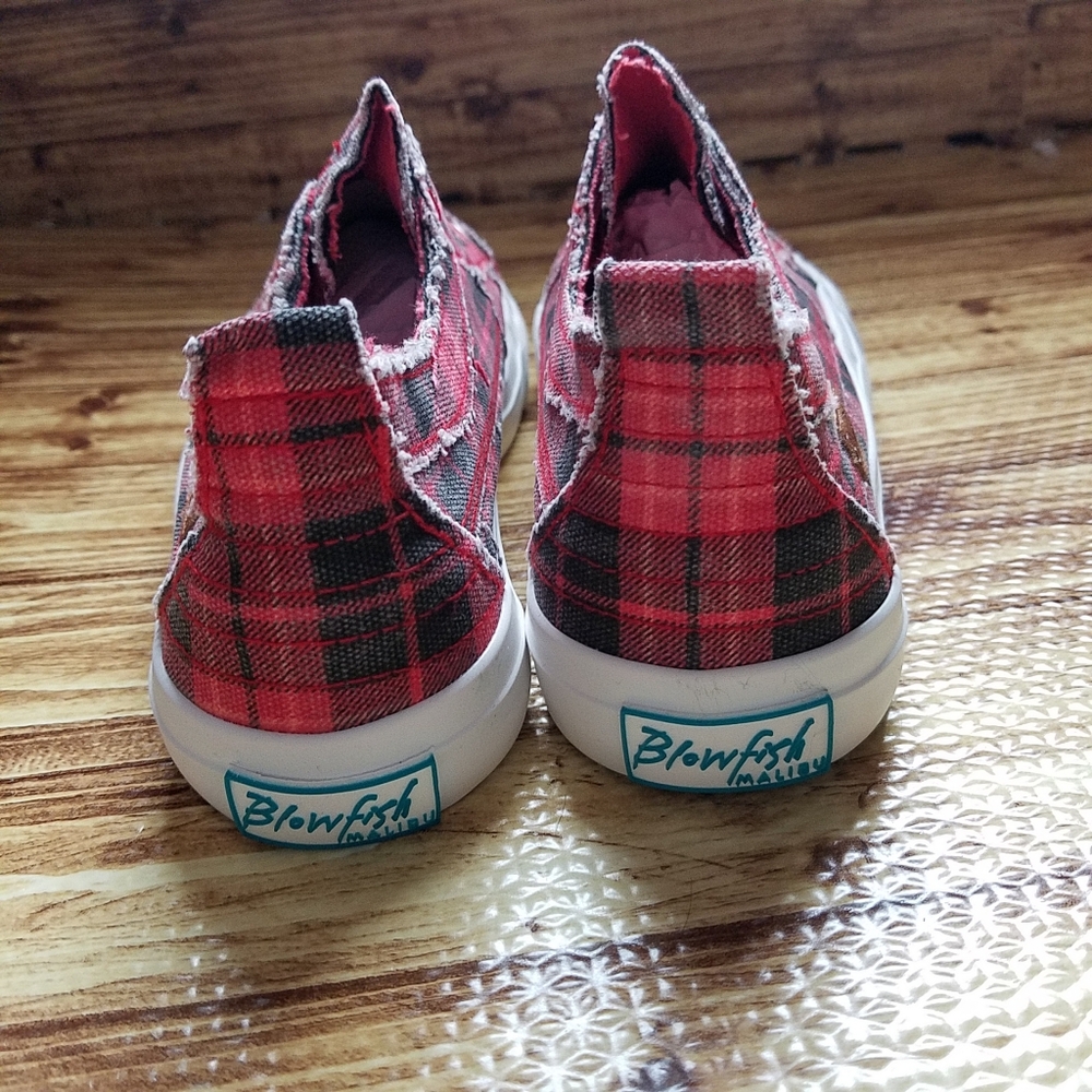 Blowfish Malibu Play Red Plaid Slip On Sneakers NWT Size 9 Christmas - Picture 7 of 16